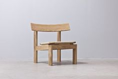 Wide back chair in o