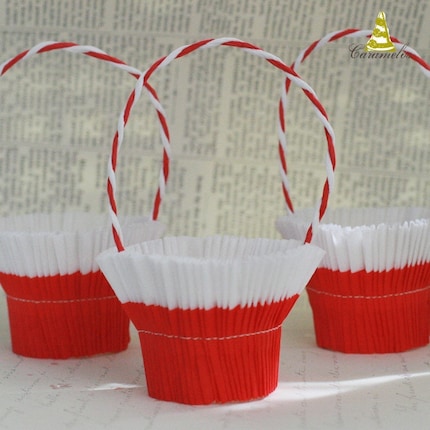 Set of 6 Red and White crepe paper nut cups